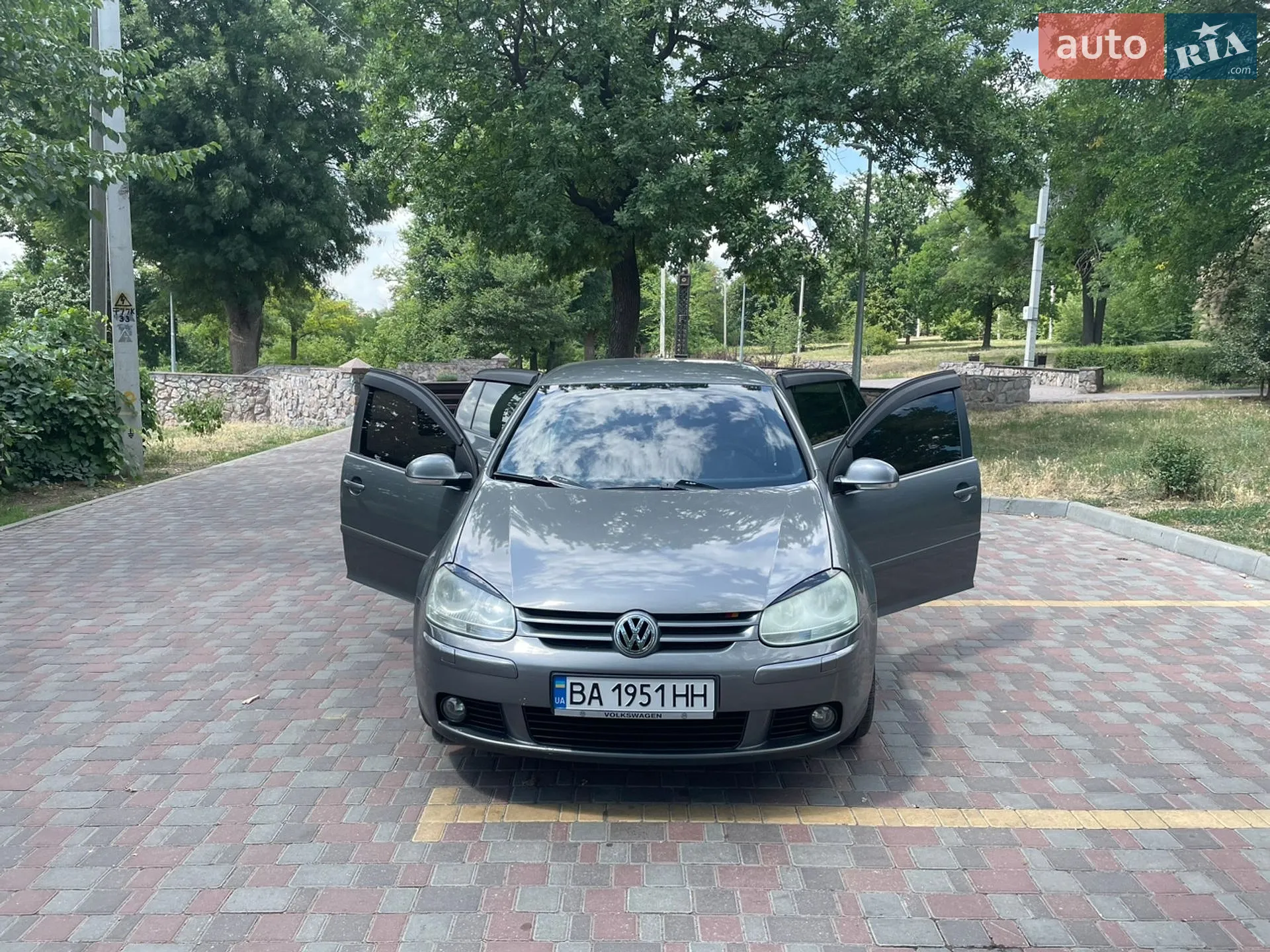 Volkswagen Golf, 2005