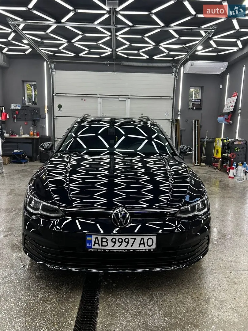 Volkswagen Golf, 2022