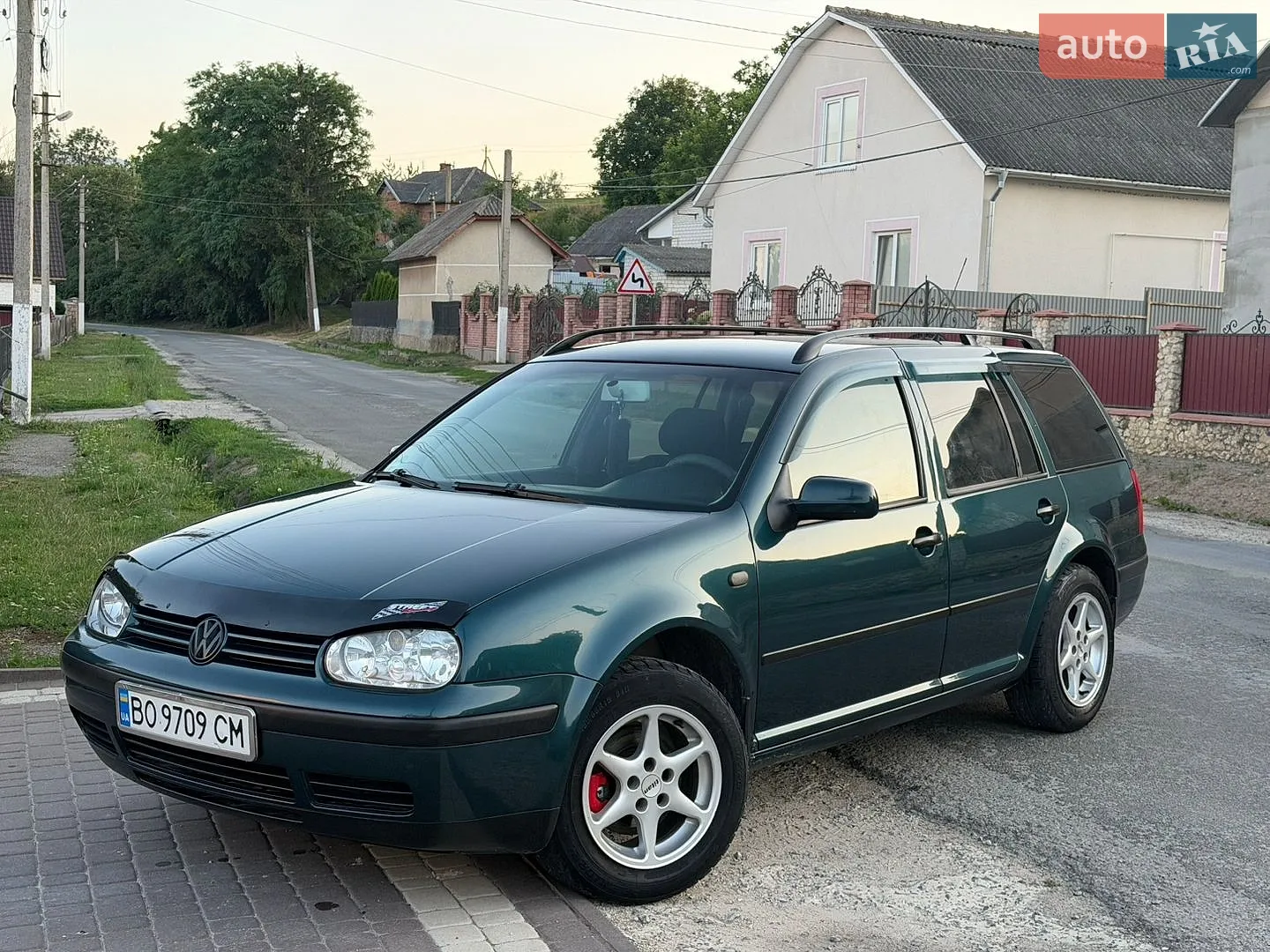 Volkswagen Golf, 2004