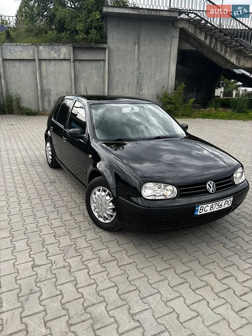 Volkswagen Golf, 2001