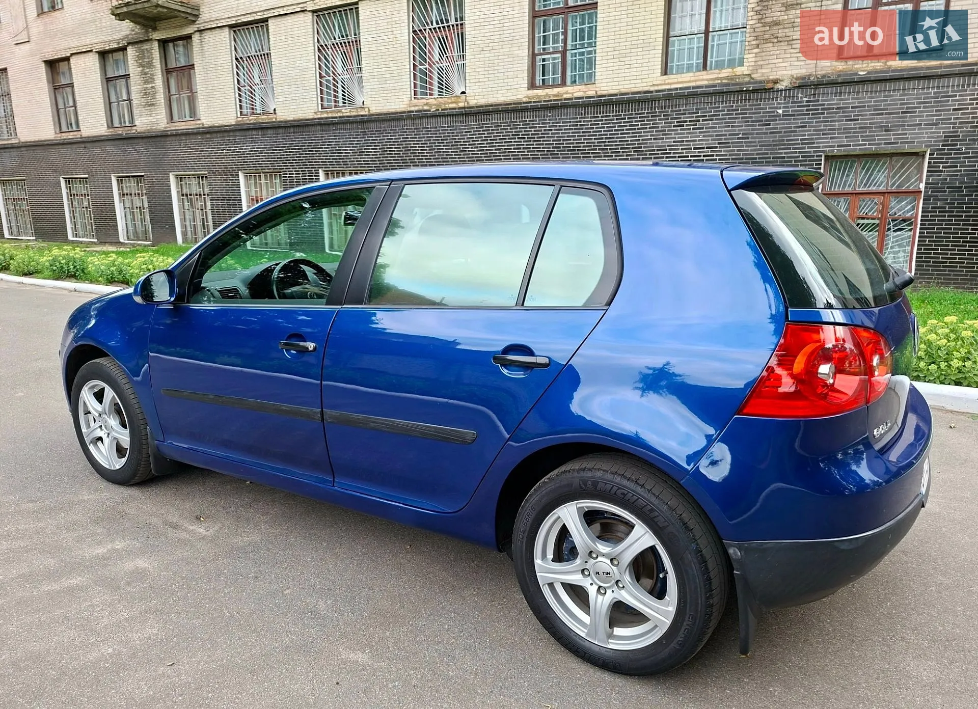 Volkswagen Golf, 2004