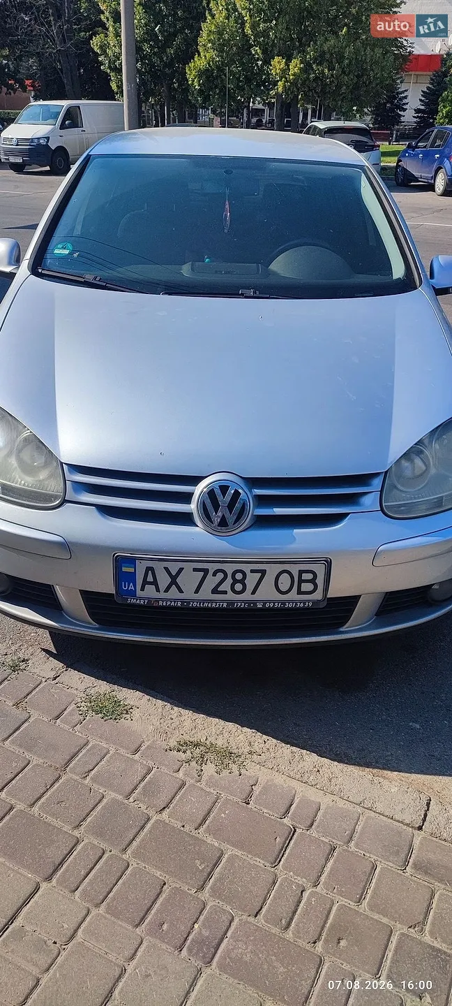 Volkswagen Golf, 2005
