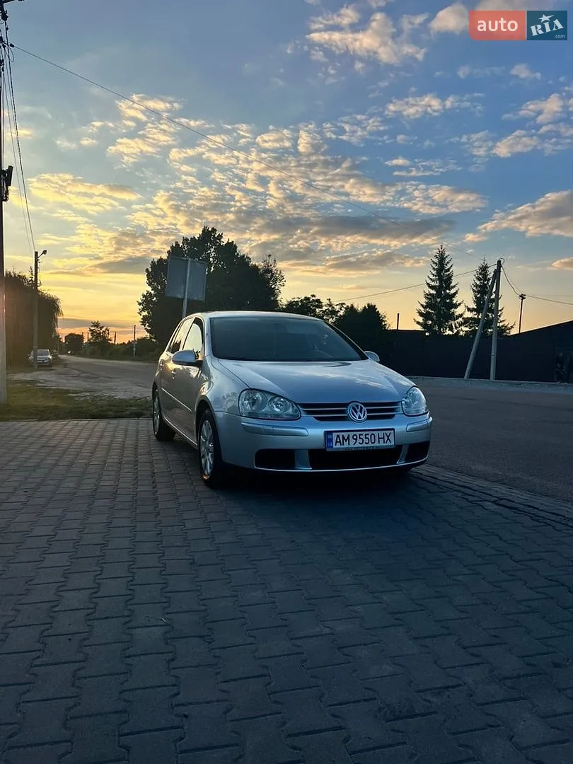Volkswagen Golf, 2005