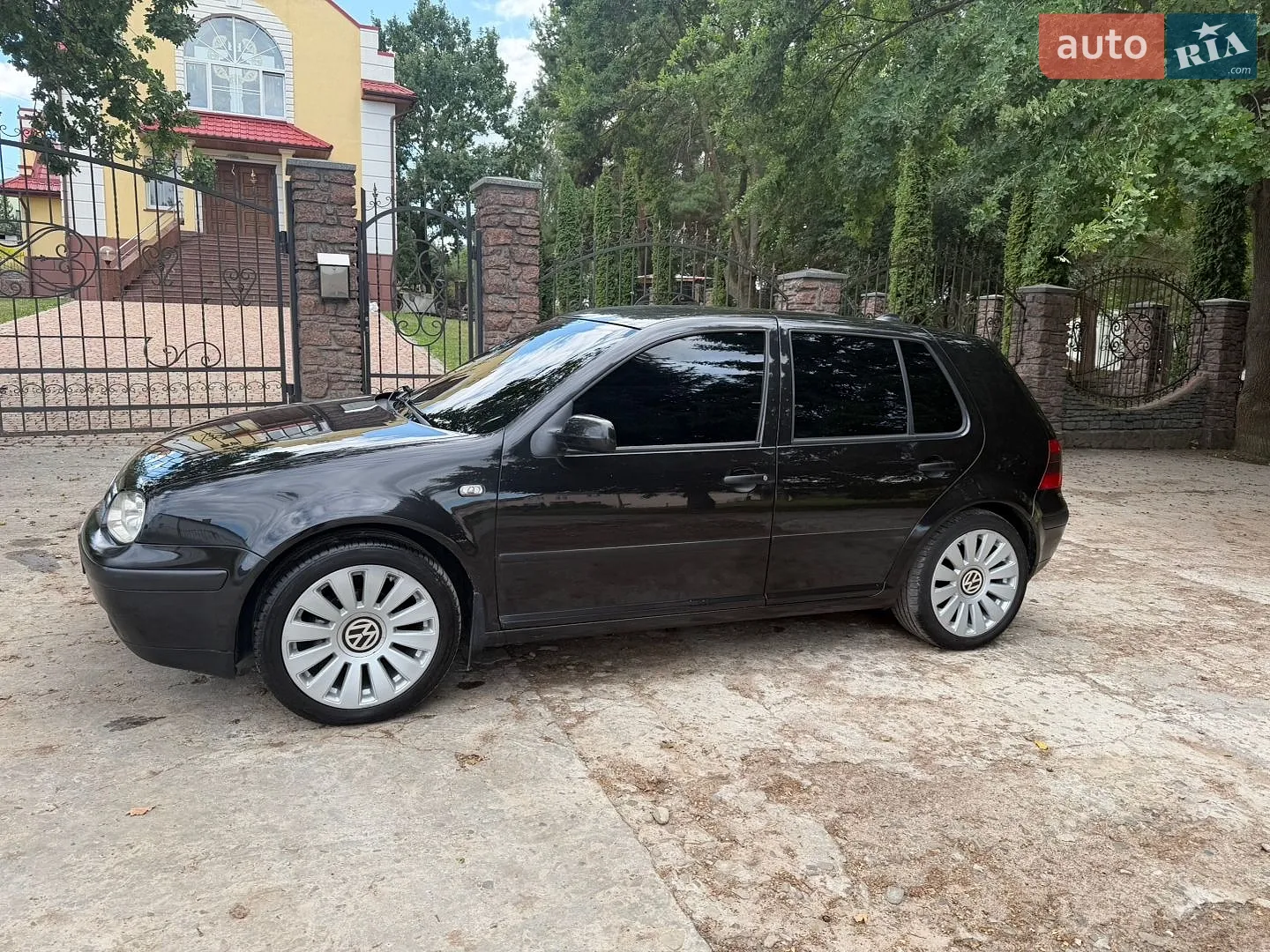 Volkswagen Golf, 2001