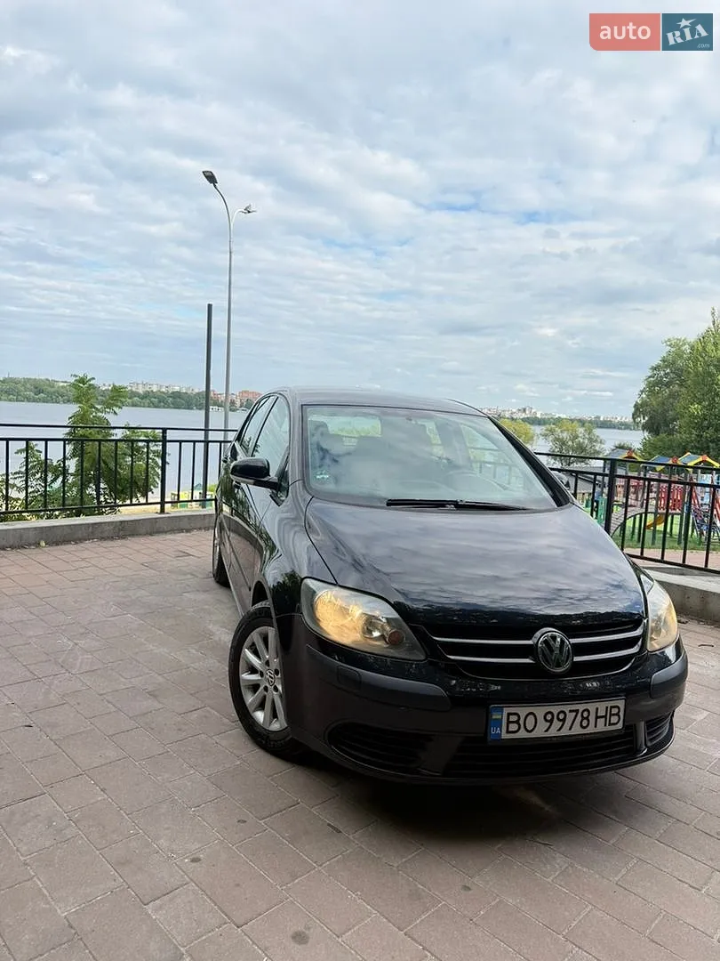 Volkswagen Golf, 2005