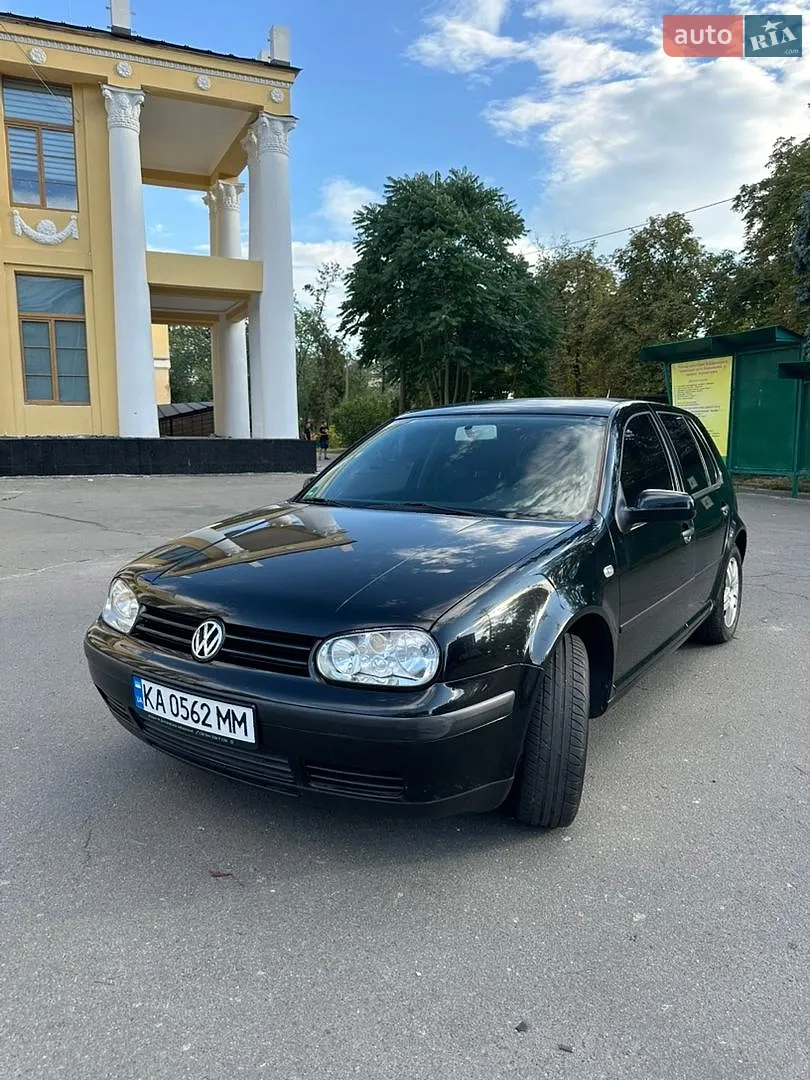 Volkswagen Golf, 2001