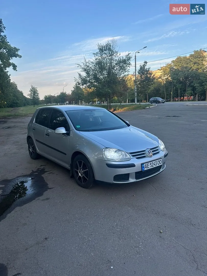 Volkswagen Golf, 2004