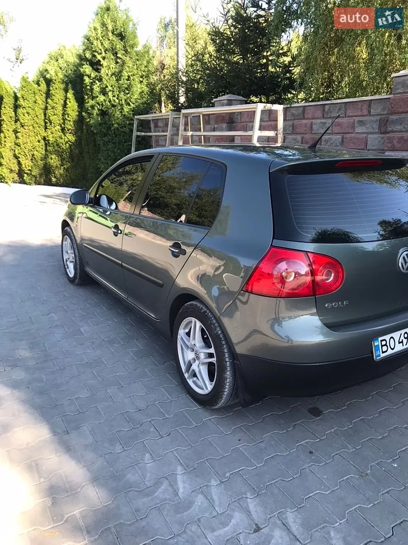 Volkswagen Golf, 2004