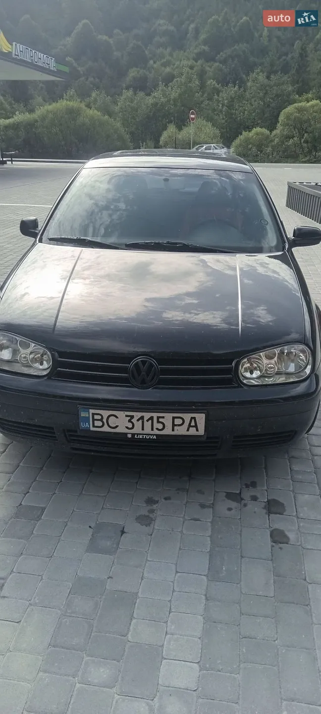 Volkswagen Golf, 2001