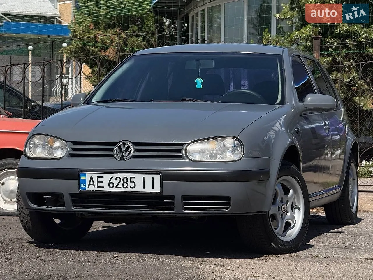 Volkswagen Golf, 1998