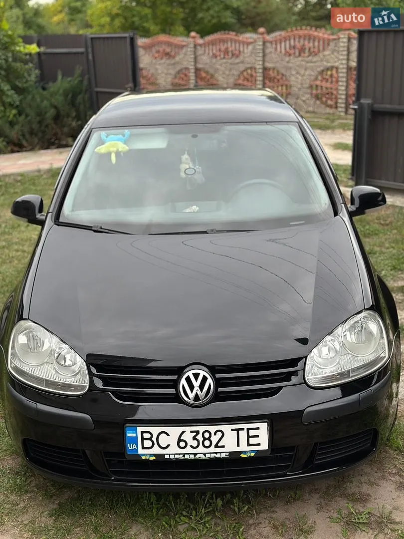 Volkswagen Golf, 2004