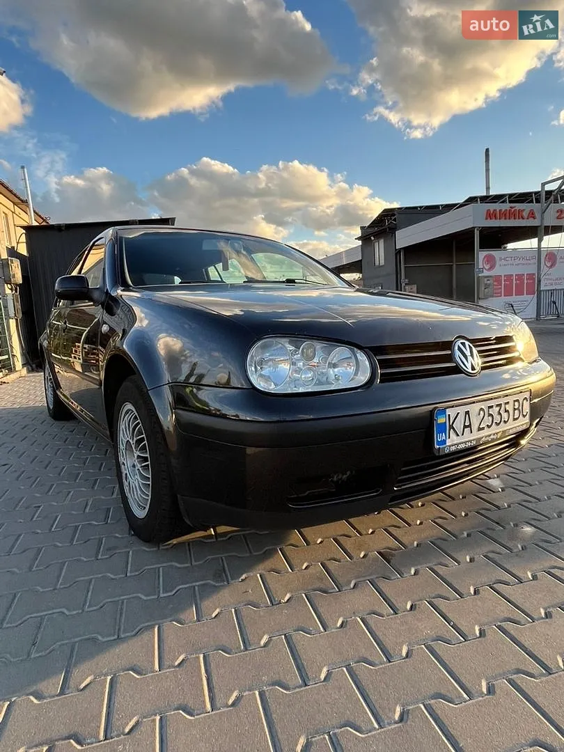 Volkswagen Golf, 2002