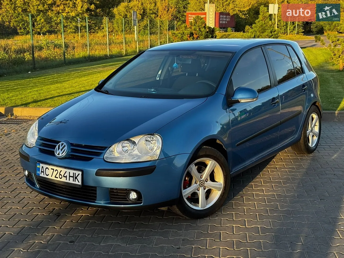 Volkswagen Golf, 2005