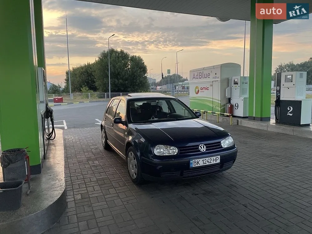Volkswagen Golf, 2000