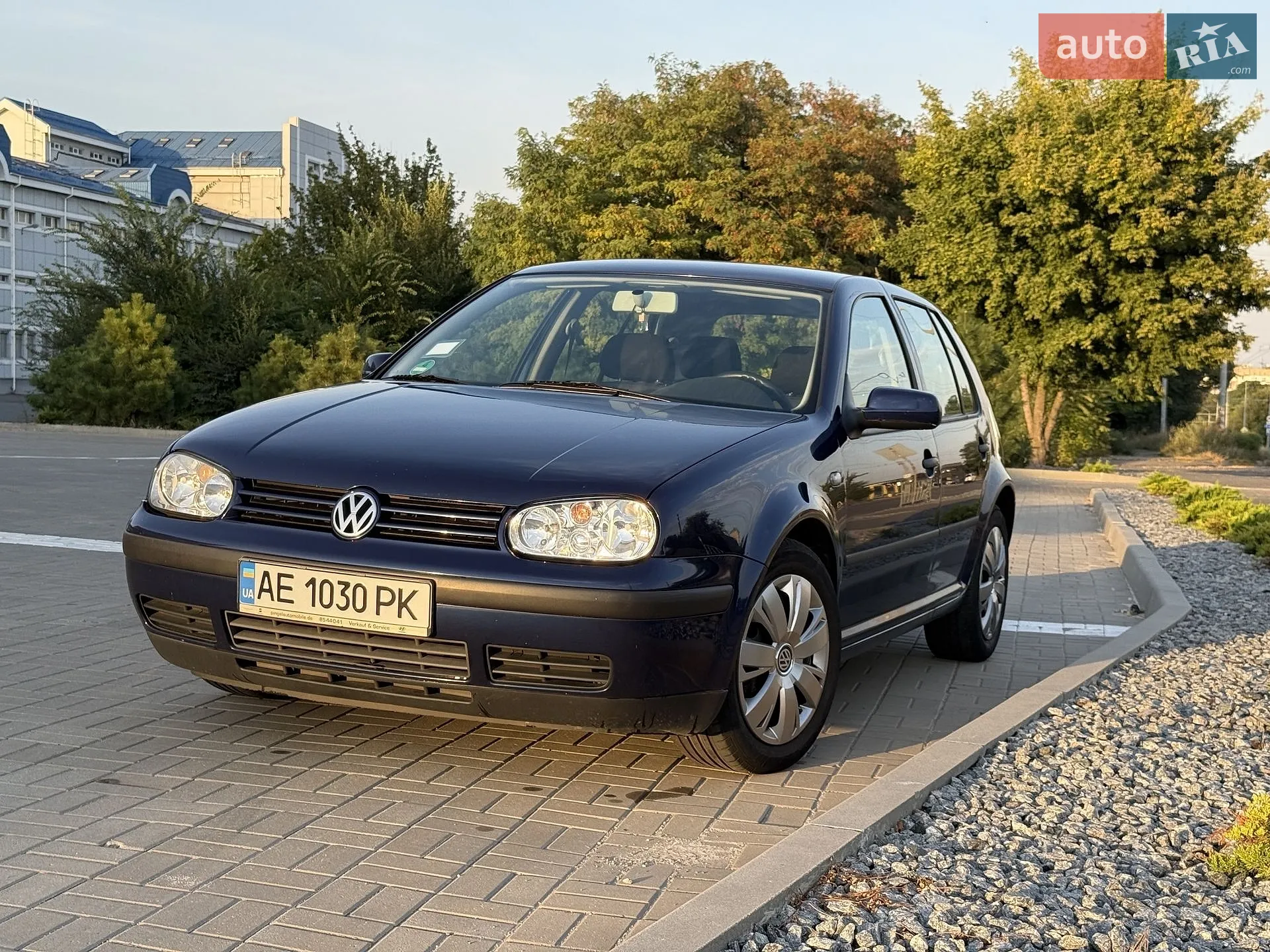 Volkswagen Golf, 2001