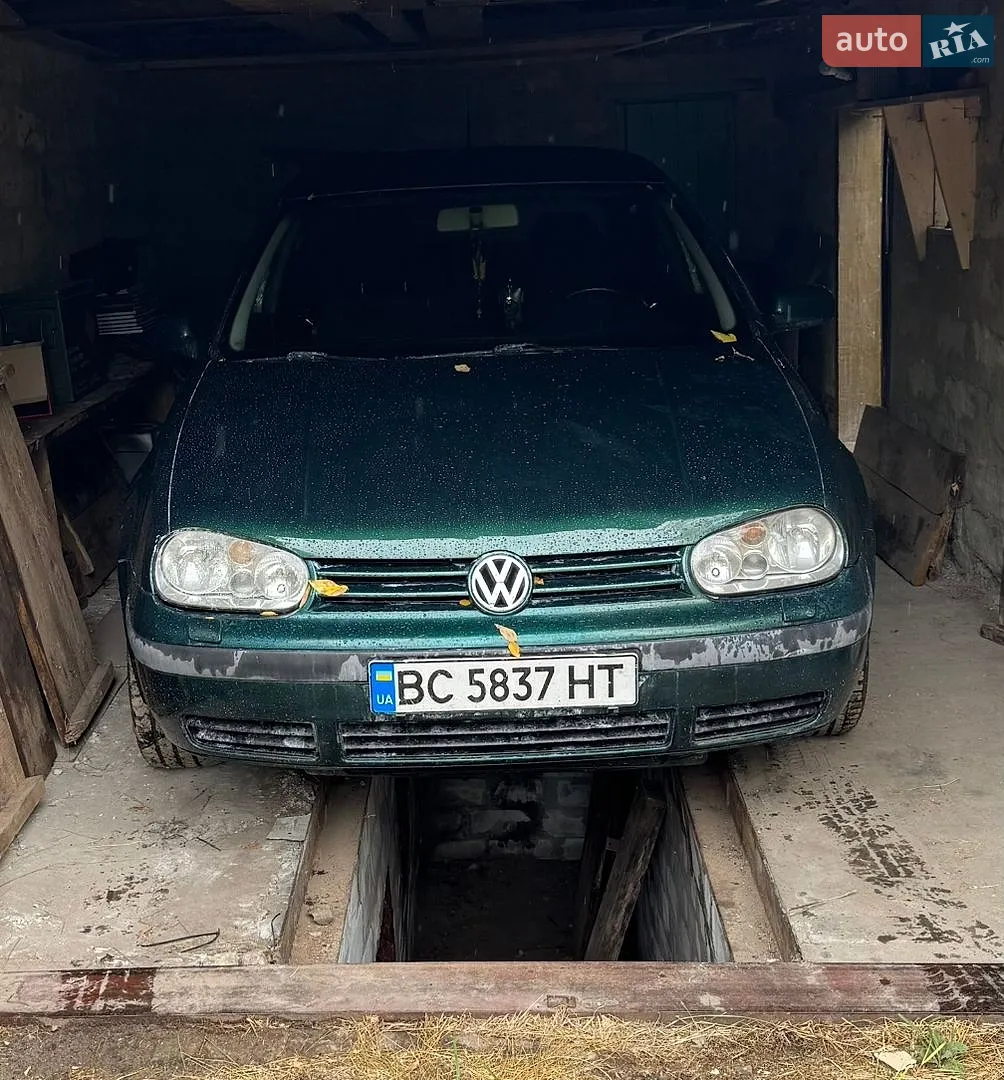 Volkswagen Golf, 2000