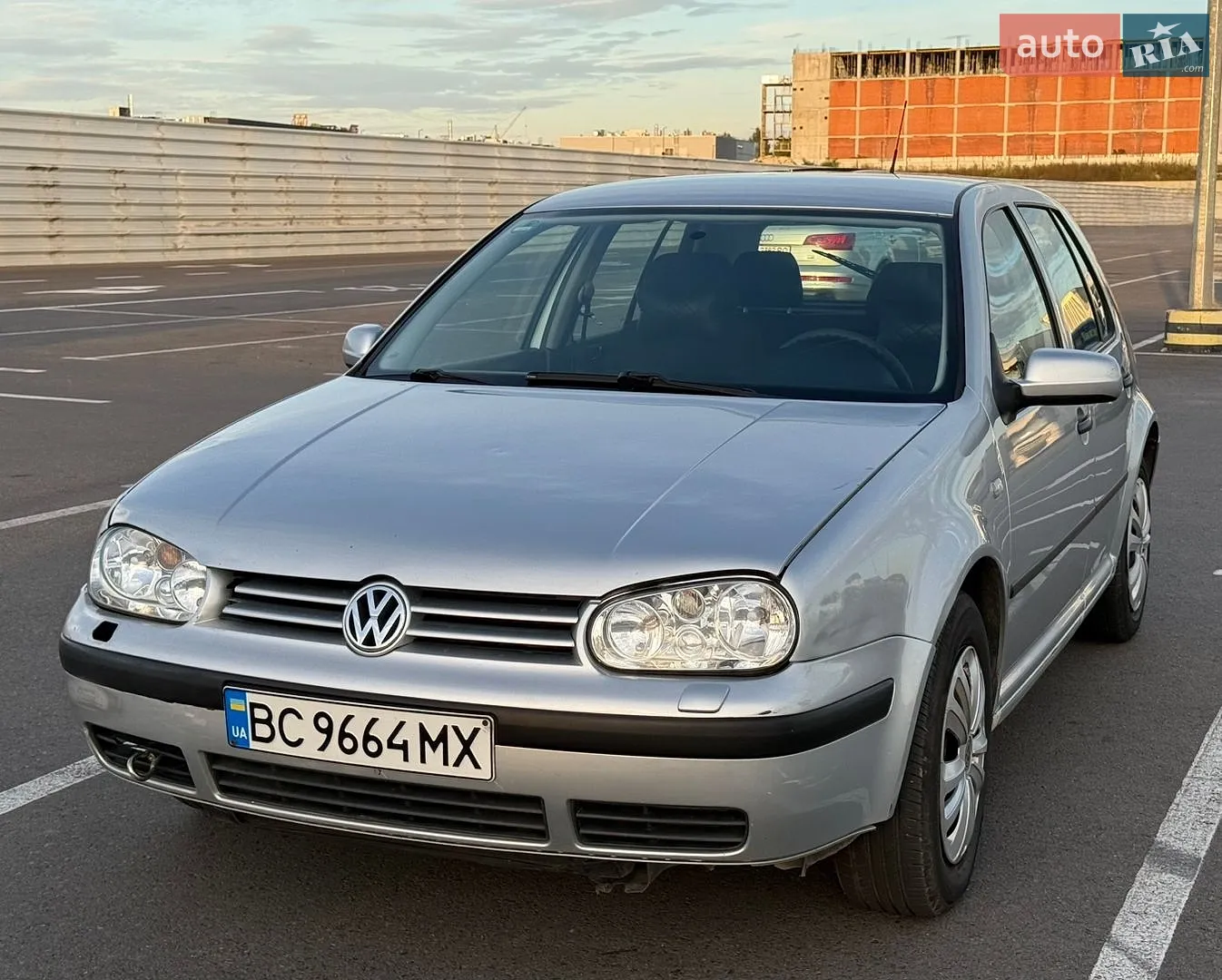 Volkswagen Golf, 2001
