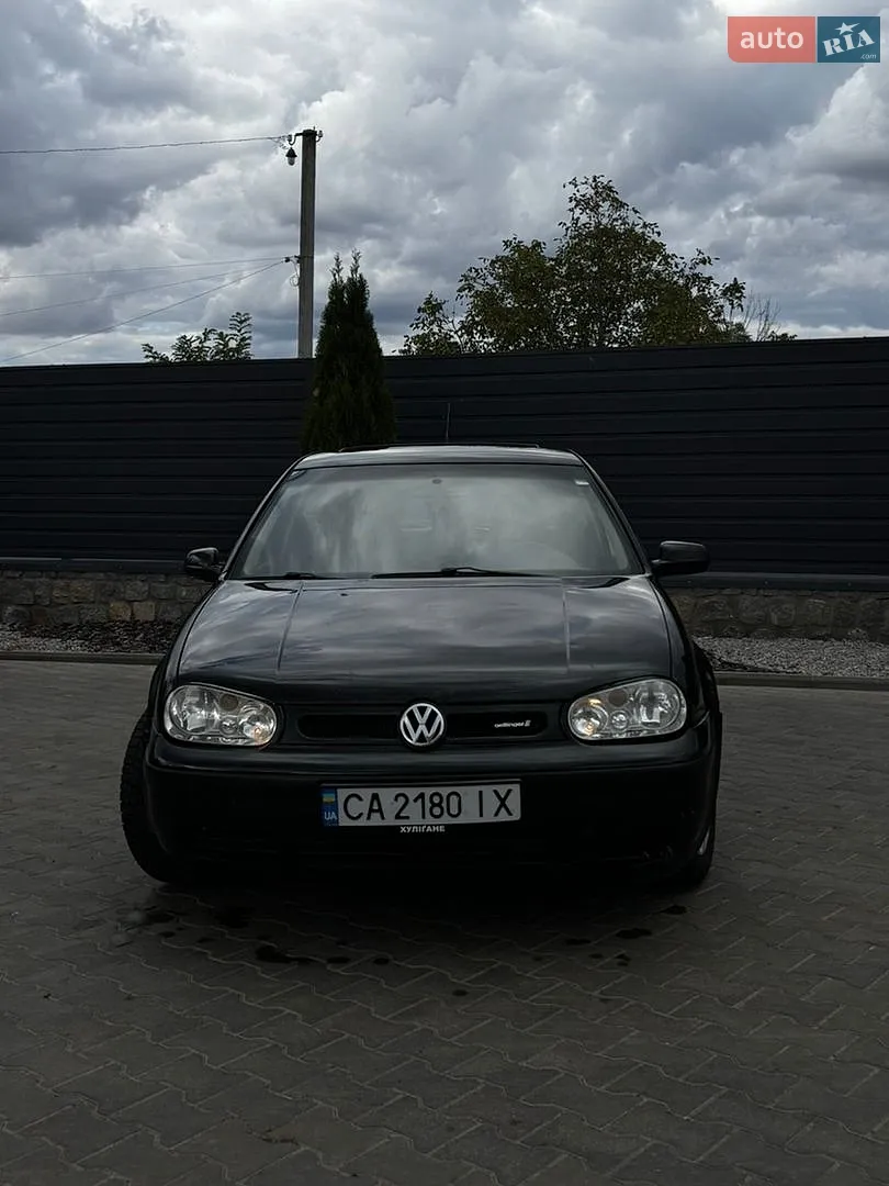 Volkswagen Golf, 2001