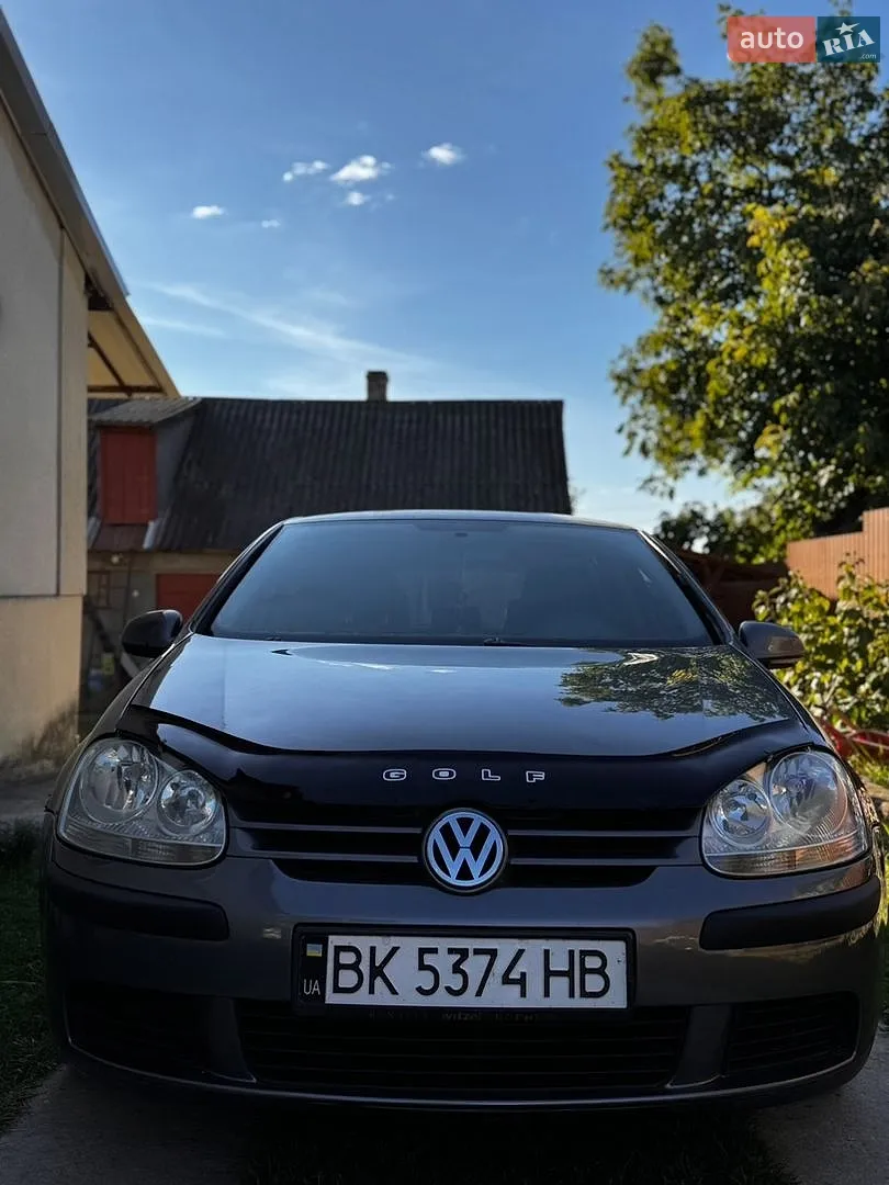 Volkswagen Golf, 2004
