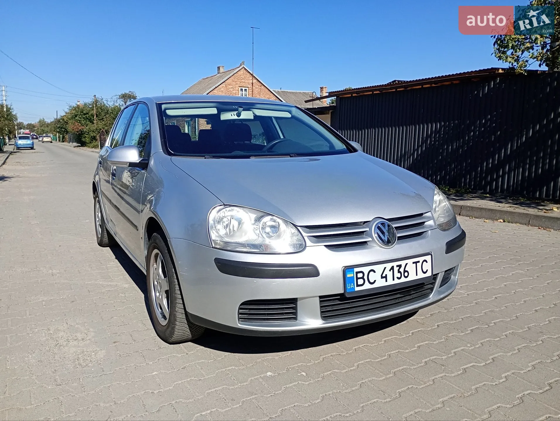 Volkswagen Golf, 2003