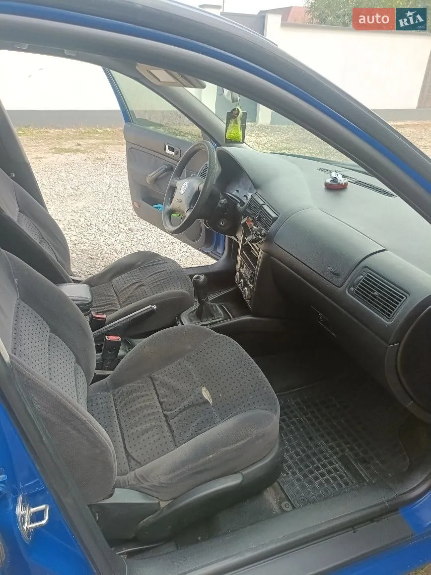 Volkswagen Golf, 1998