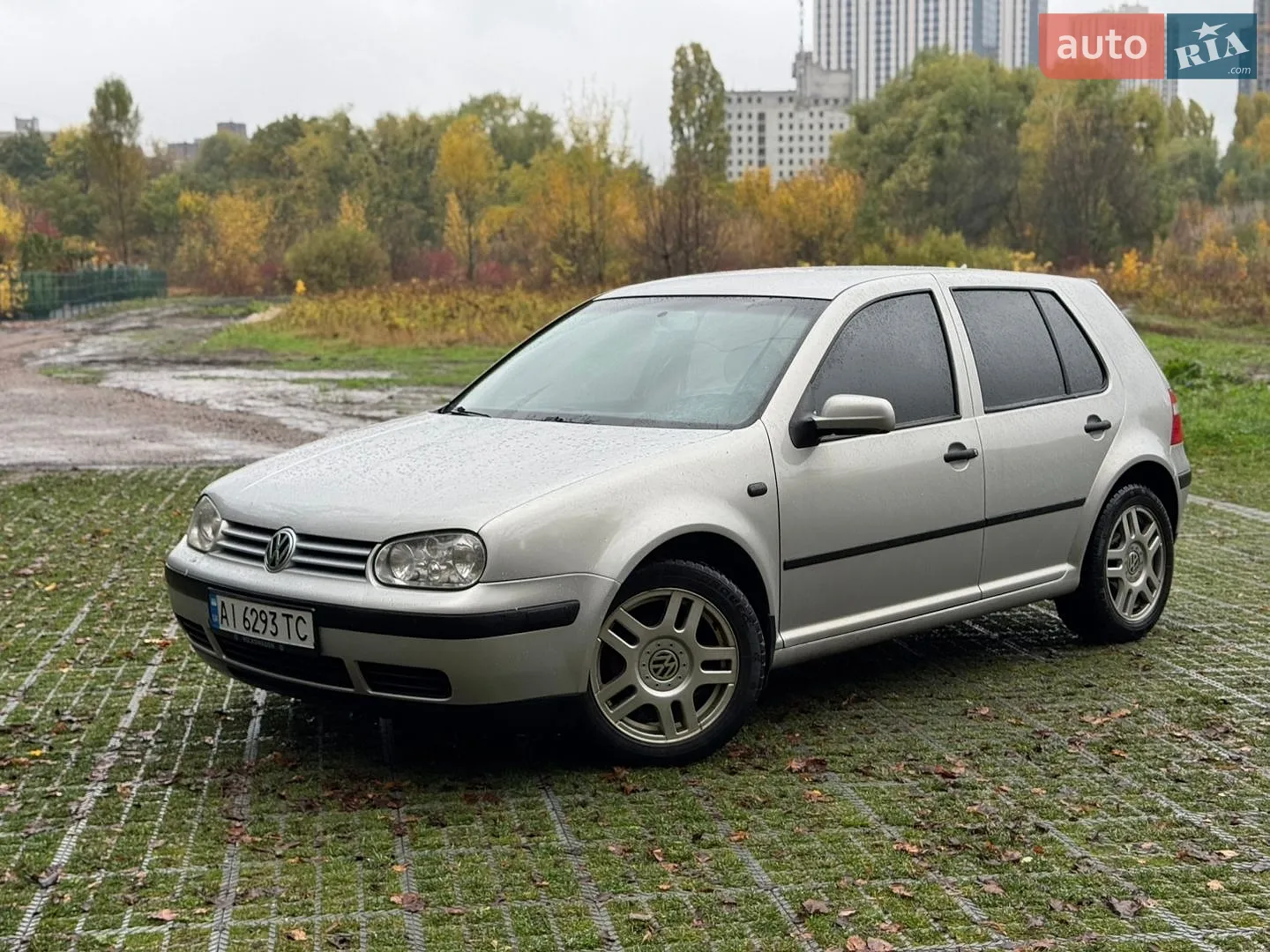 Volkswagen Golf, 2002