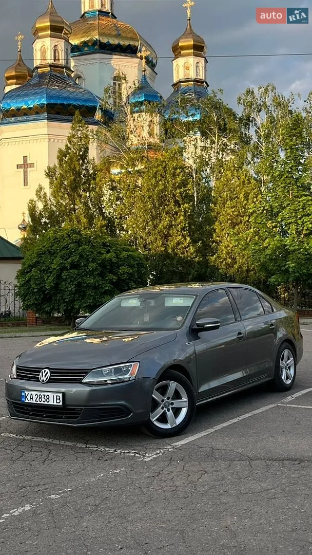 Volkswagen Jetta, 2013