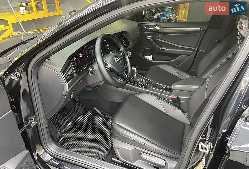 Volkswagen Jetta, 2019