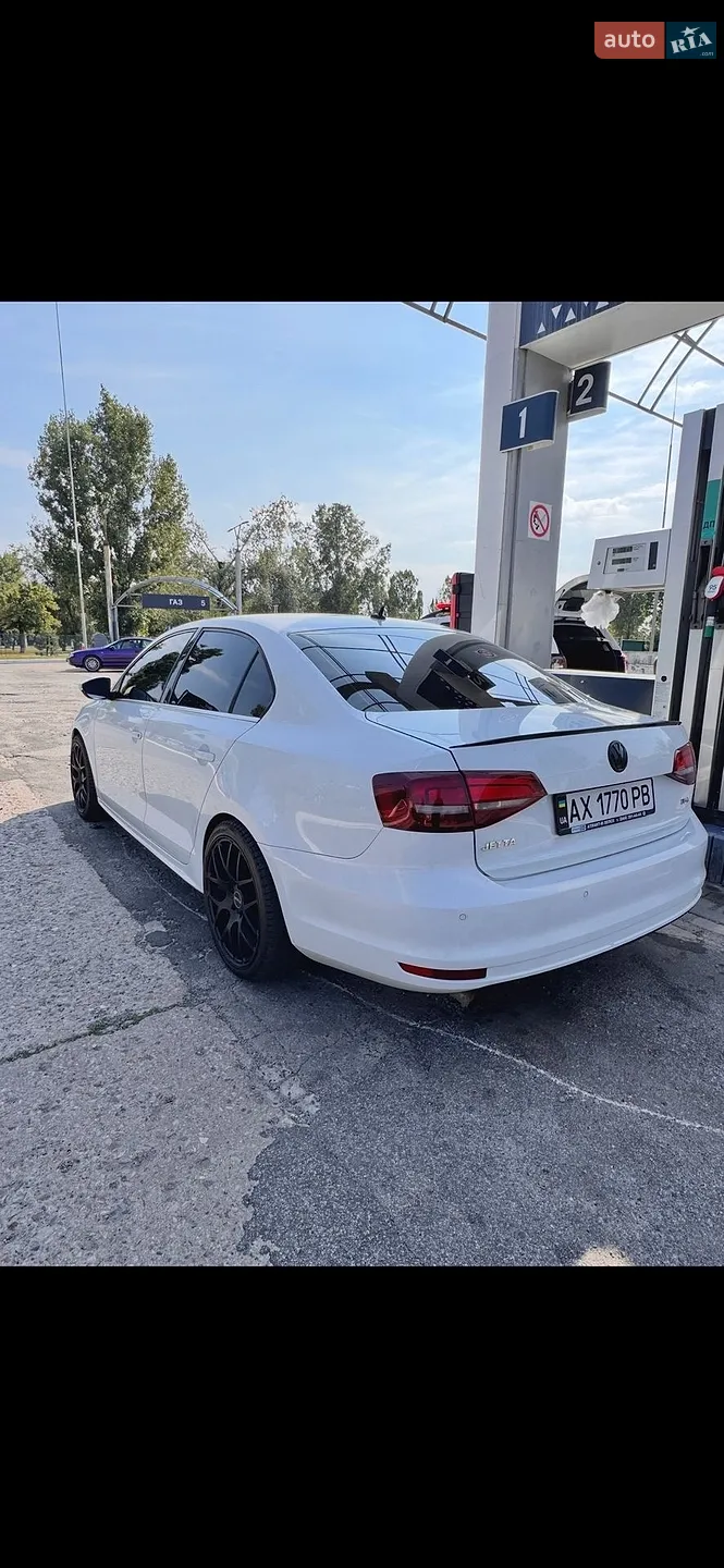 Volkswagen Jetta, 2016