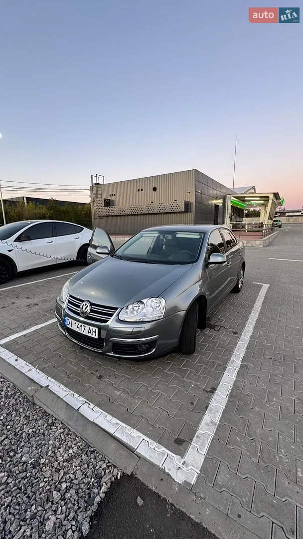 Volkswagen Jetta, 2008