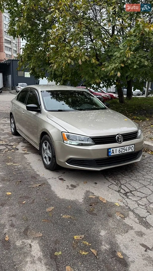 Volkswagen Jetta, 2013