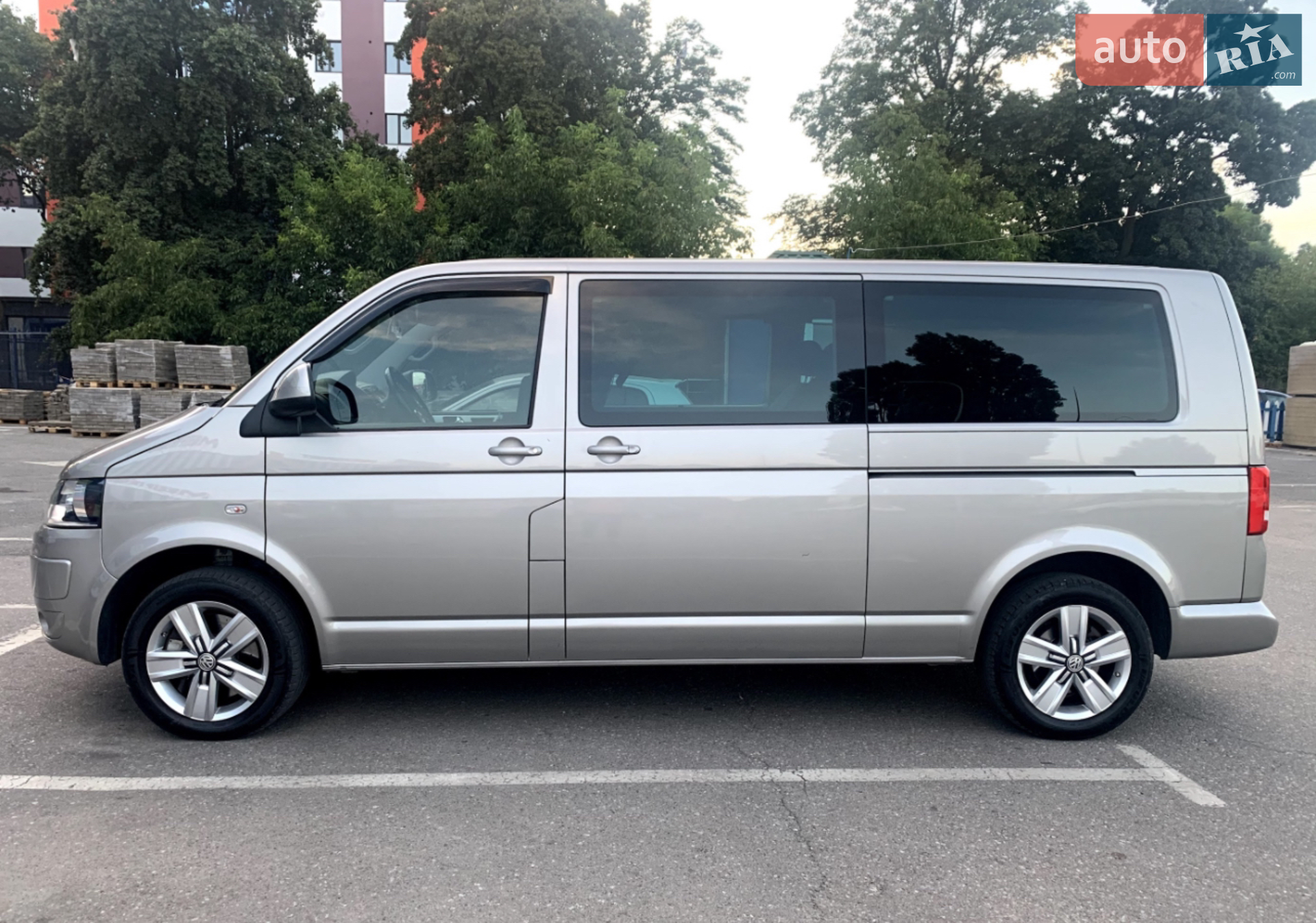 Volkswagen Multivan, 2011
