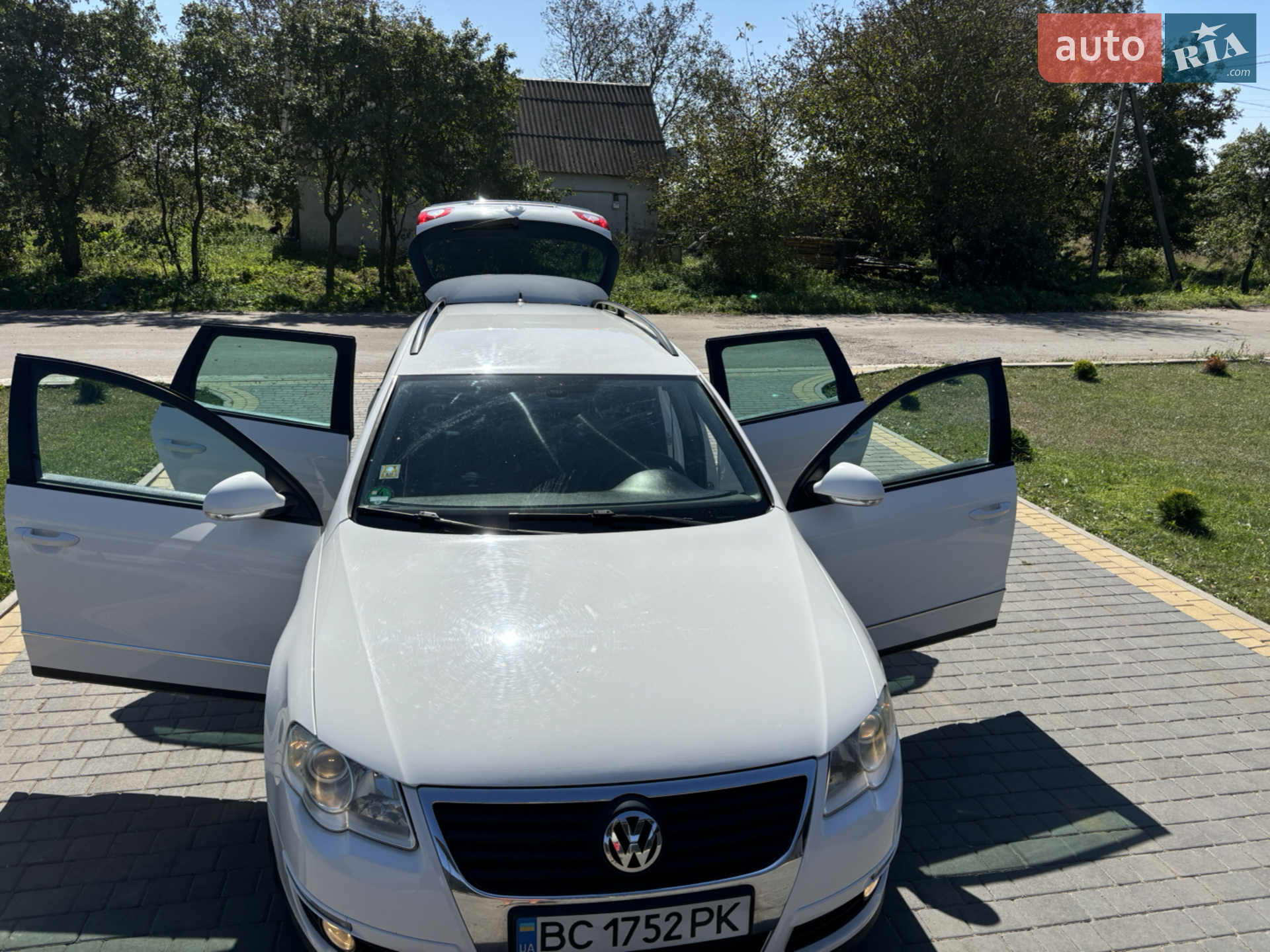 Volkswagen Passat, 2010