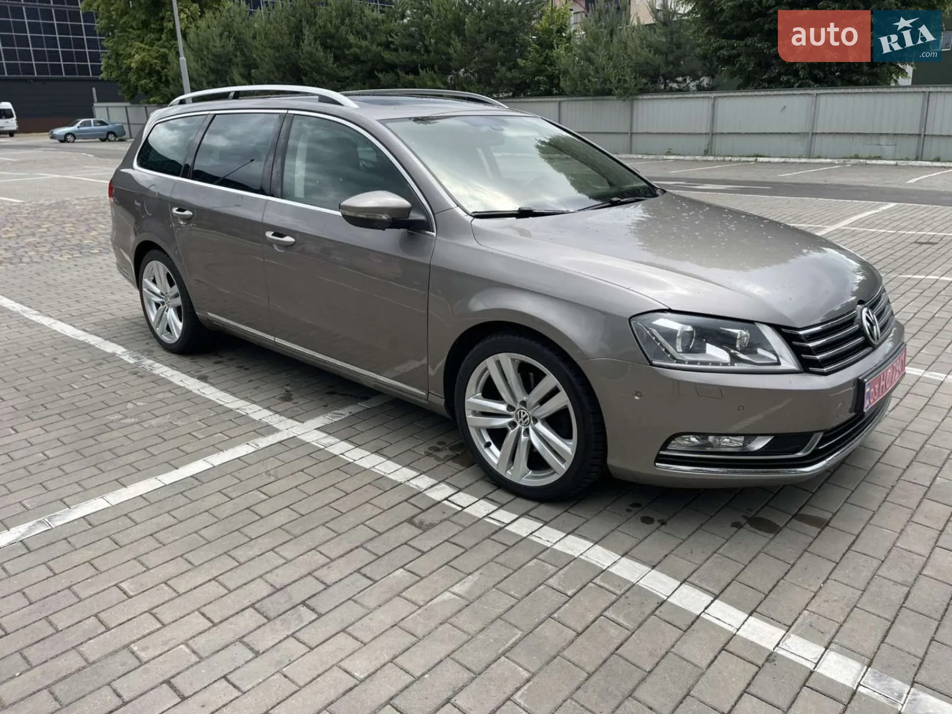Volkswagen Passat, 2011