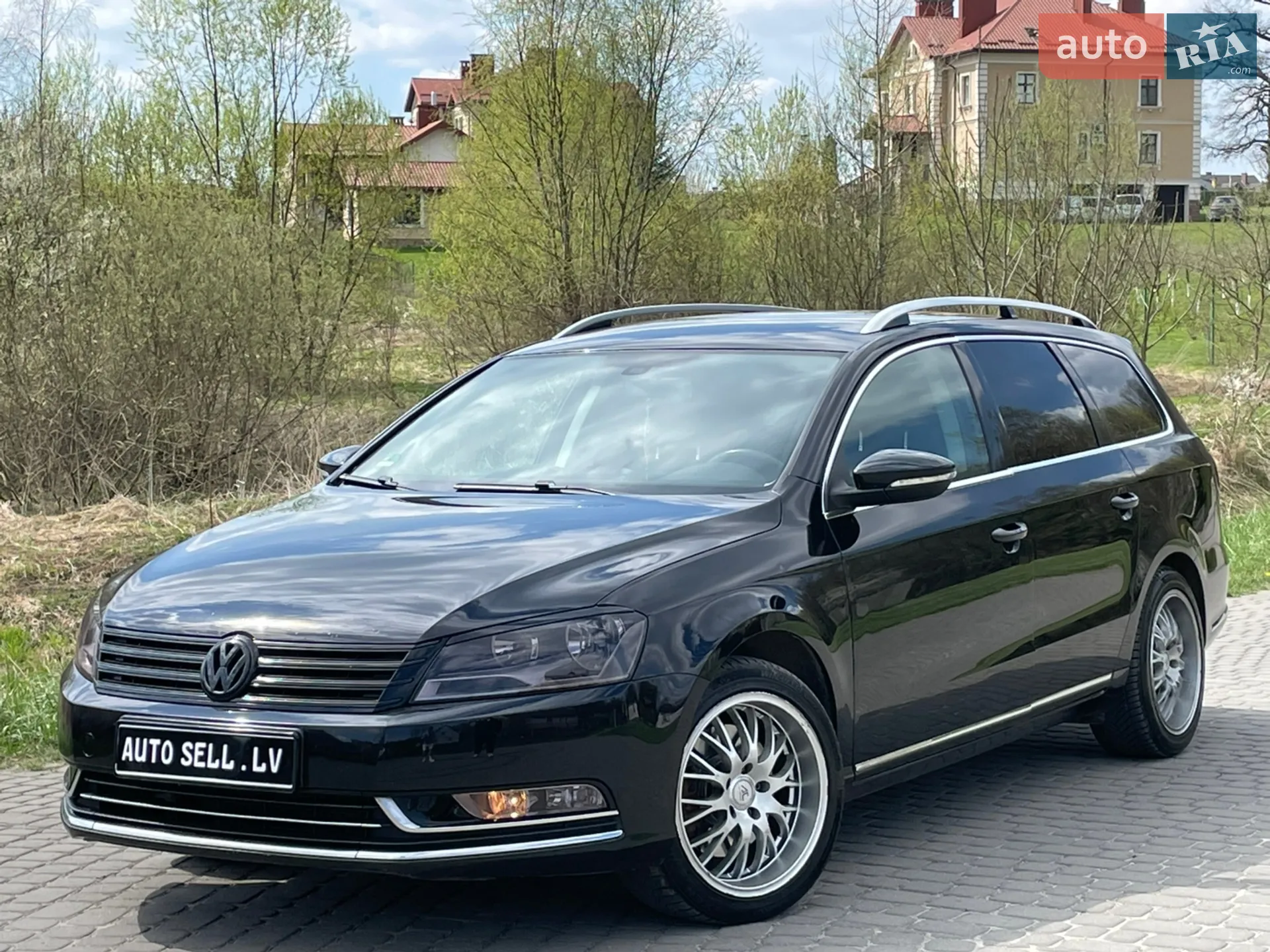 Volkswagen Passat, 2011