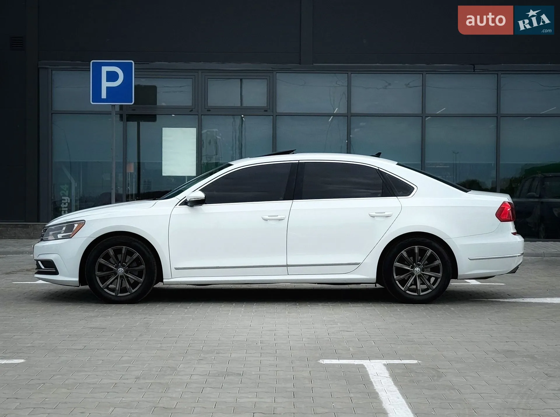 Volkswagen Passat 2015 — 1