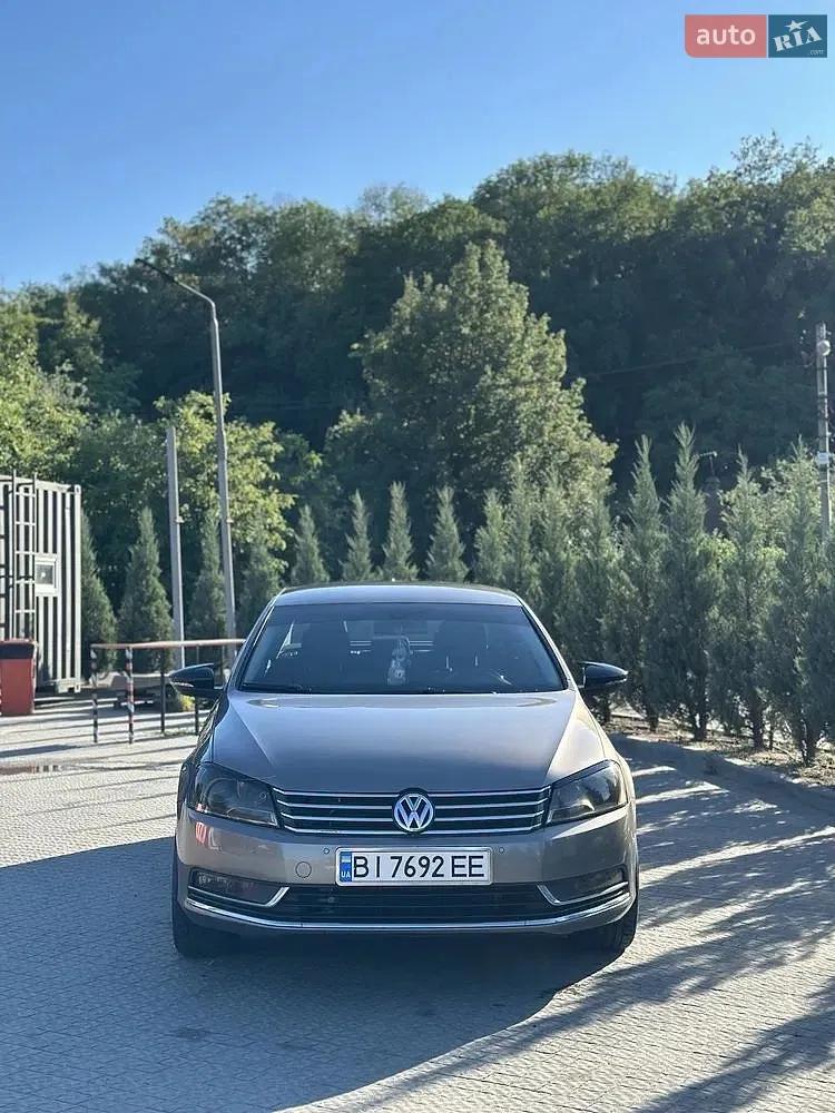 Volkswagen Passat, 2011