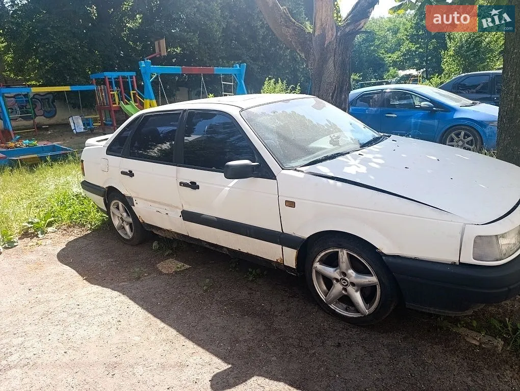 Volkswagen Passat, 1989