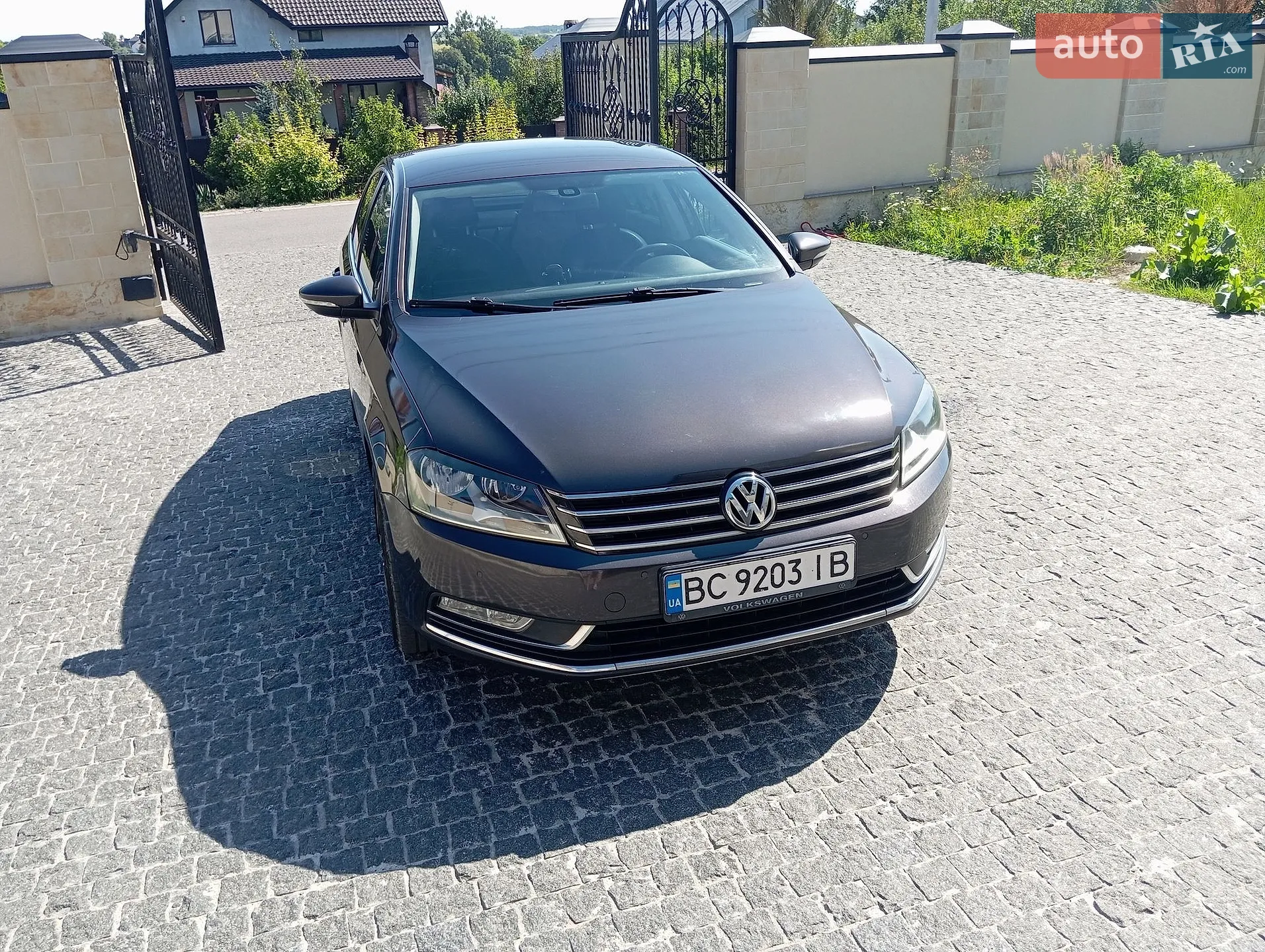 Volkswagen Passat, 2011