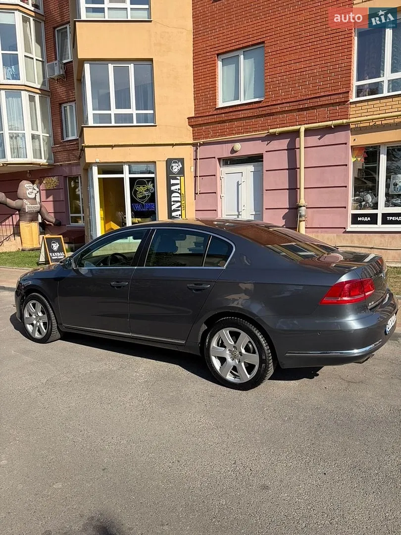 Volkswagen Passat, 2011