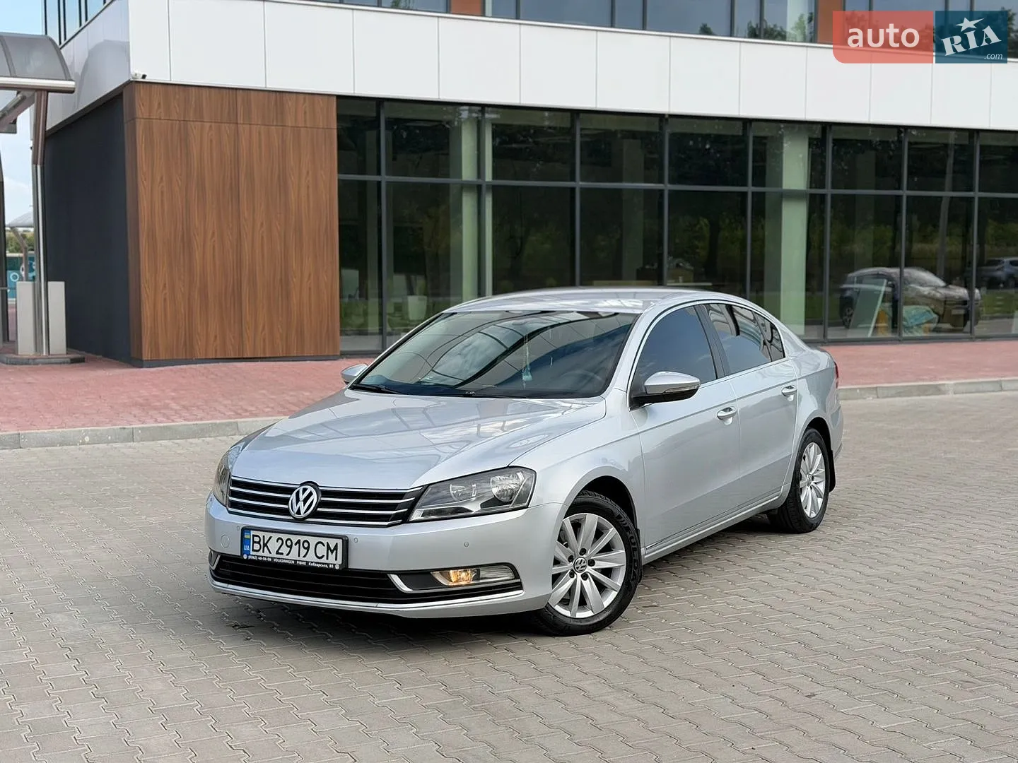 Volkswagen Passat, 2011