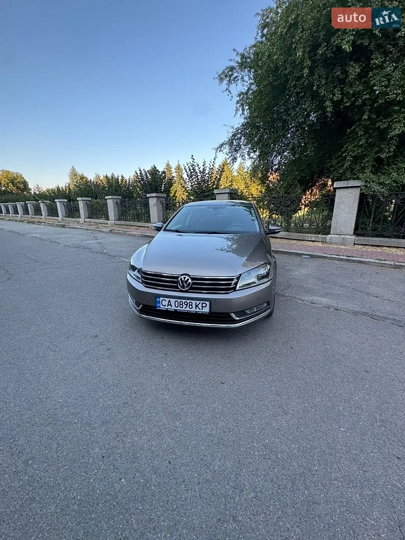 Volkswagen Passat, 2011