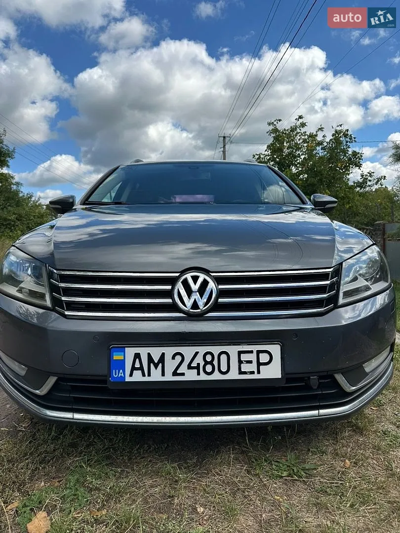 Volkswagen Passat, 2011