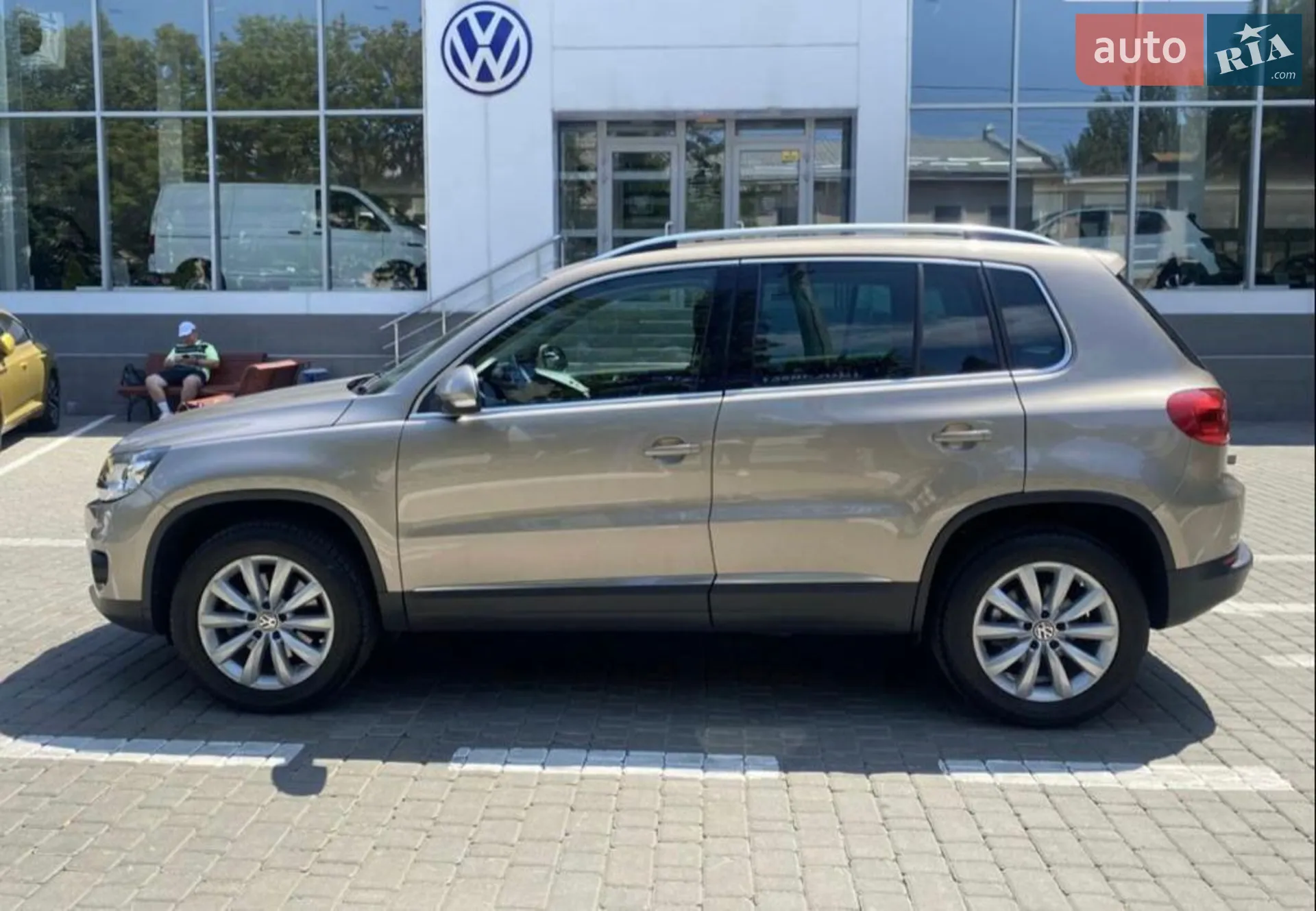 Volkswagen Tiguan, 2011