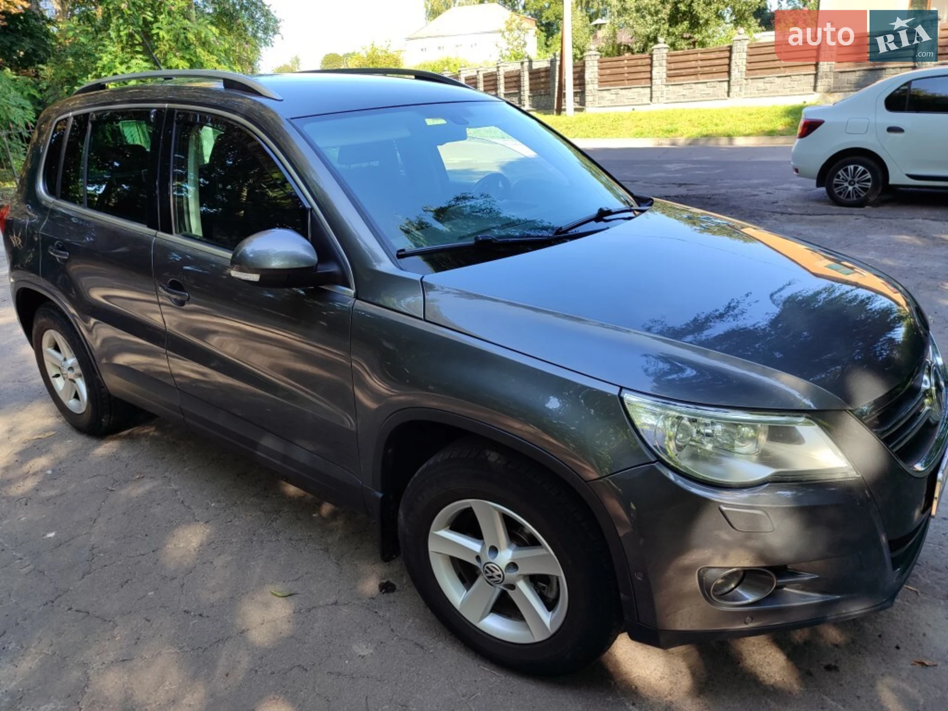 Volkswagen Tiguan, 2011