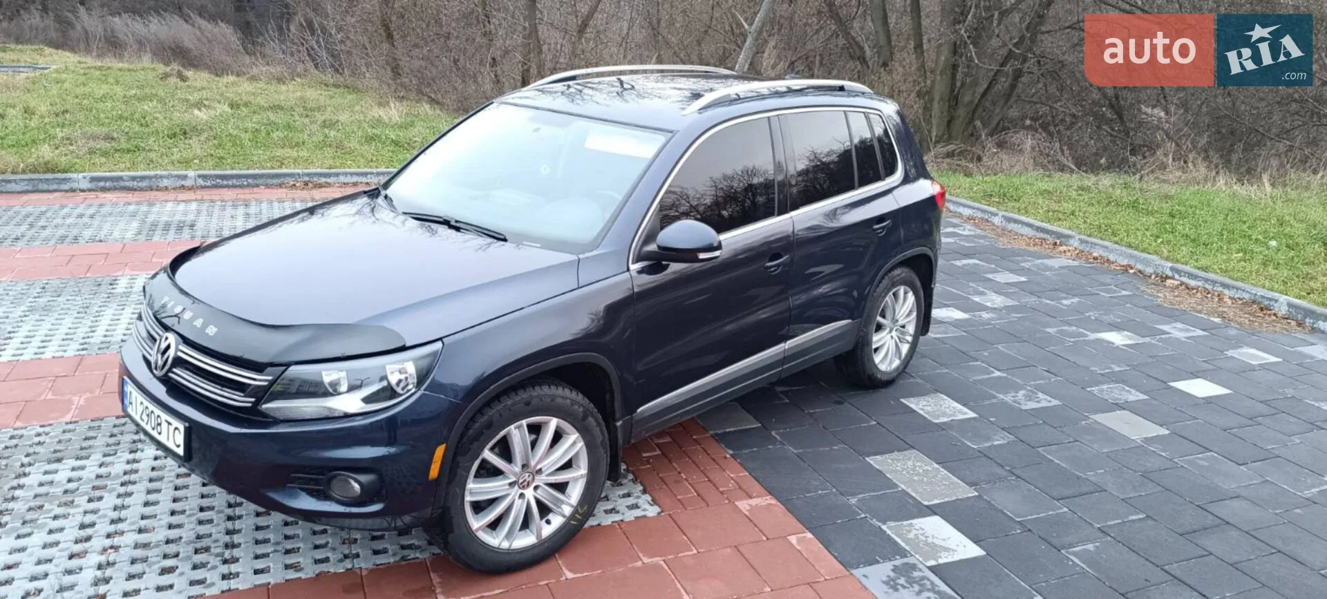 Volkswagen Tiguan, 2011