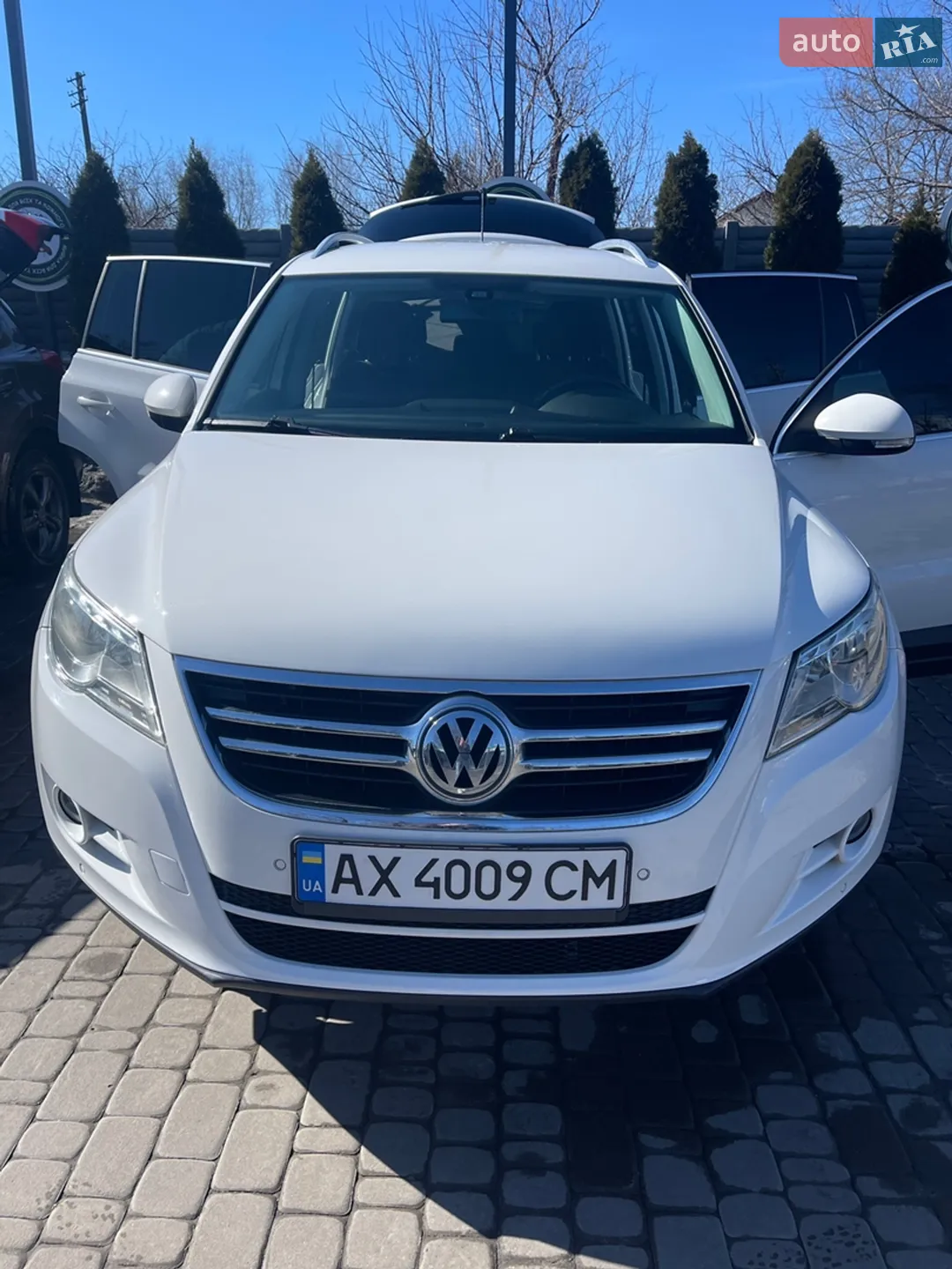 Volkswagen Tiguan, 2011