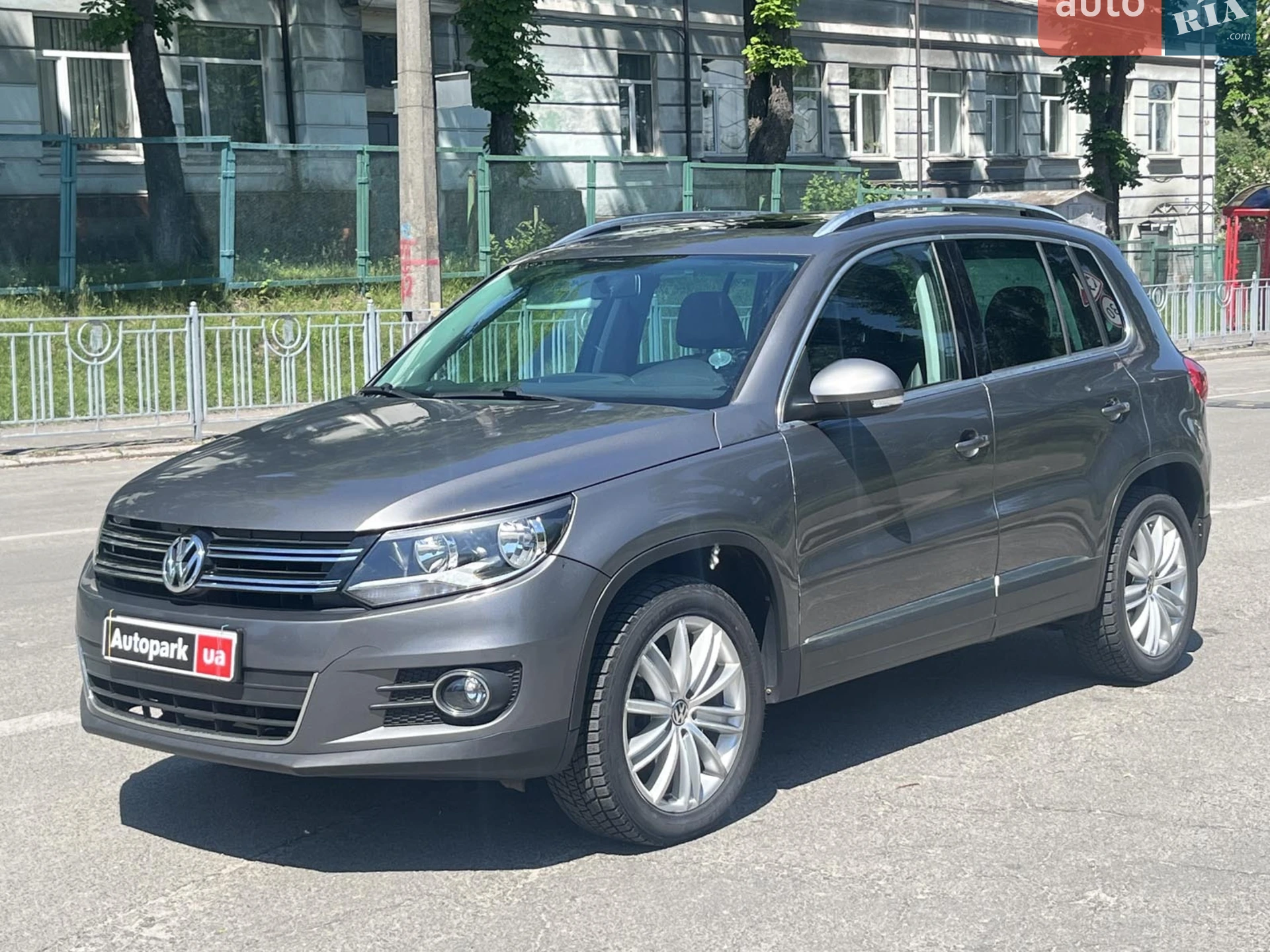 Volkswagen Tiguan, 2011