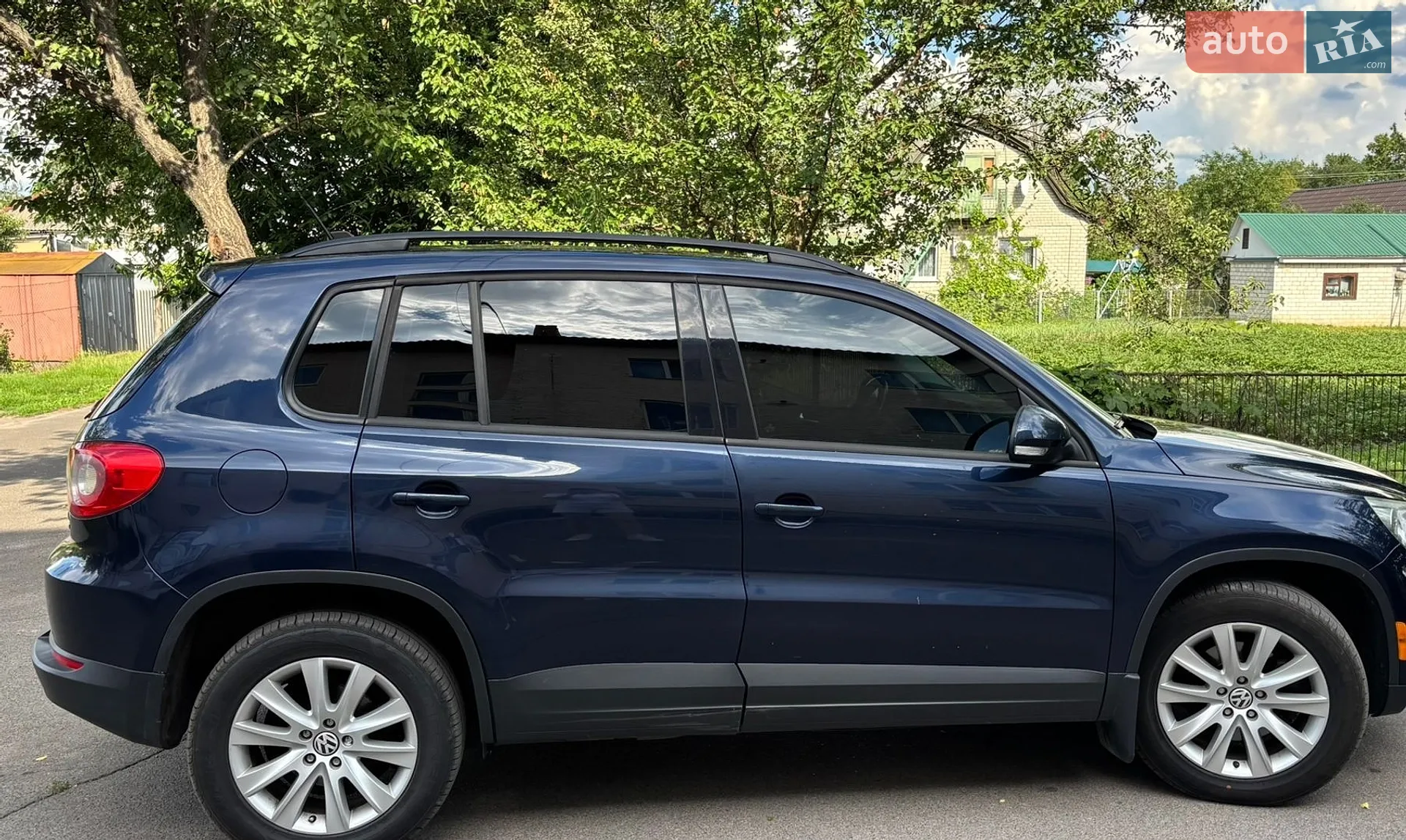 Volkswagen Tiguan, 2011