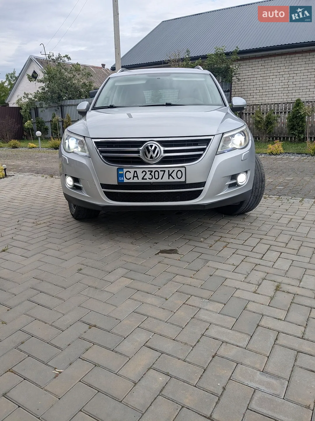 Volkswagen Tiguan, 2011
